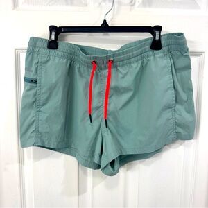 Grundens Women’s Fish Head Board Short in Color “Surf” Size Large‎